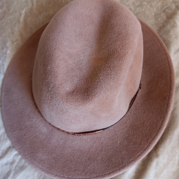 Niman  Marcus - Picture 3 of 5